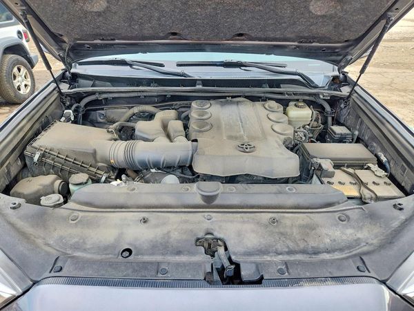 2021 TOYOTA 4RUNNER Nightshade — Engine bay