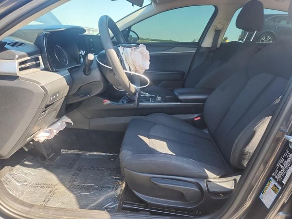 2021 KIA K5 — DENT