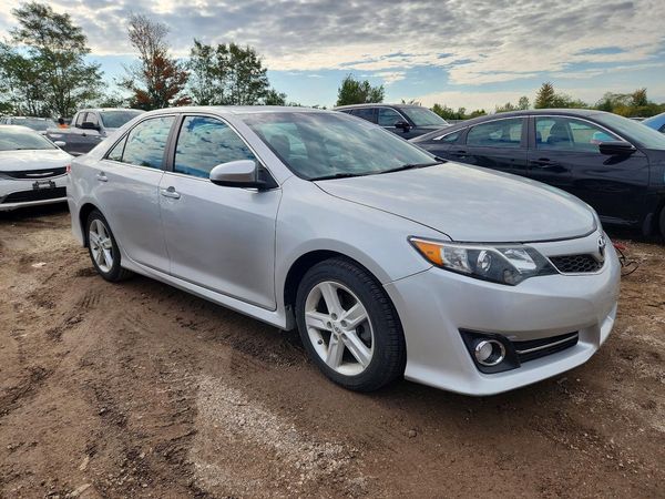 2012 TOYOTA CAMRY — Passenger 3/4