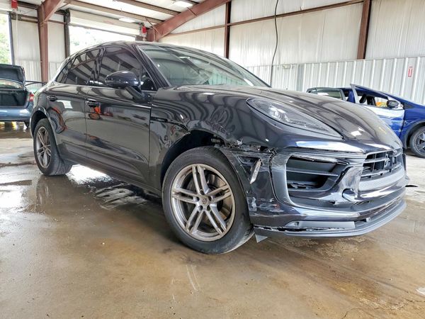 2022 PORSCHE MACAN — Passenger 3/4
