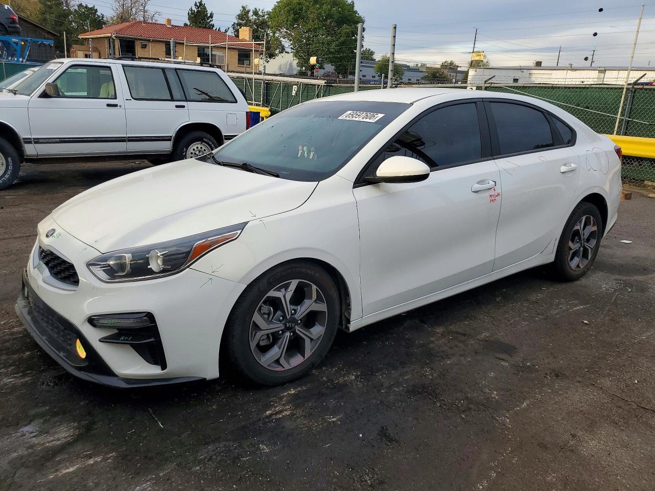 2021 KIA FORTE — Front 3/4