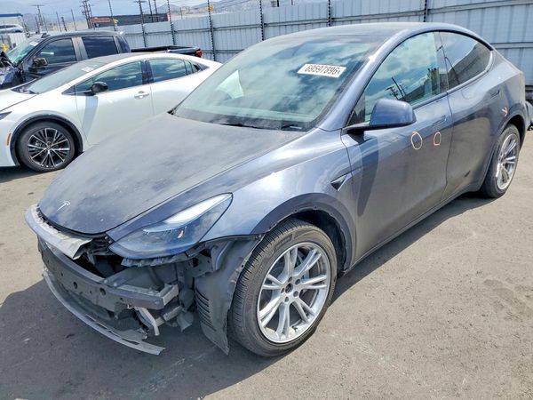 2023 TESLA MODEL Y — Front 3/4