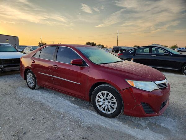 2013 TOYOTA CAMRY — Passenger 3/4