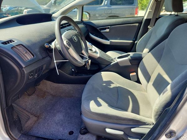 2014 TOYOTA PRIUS — DENT