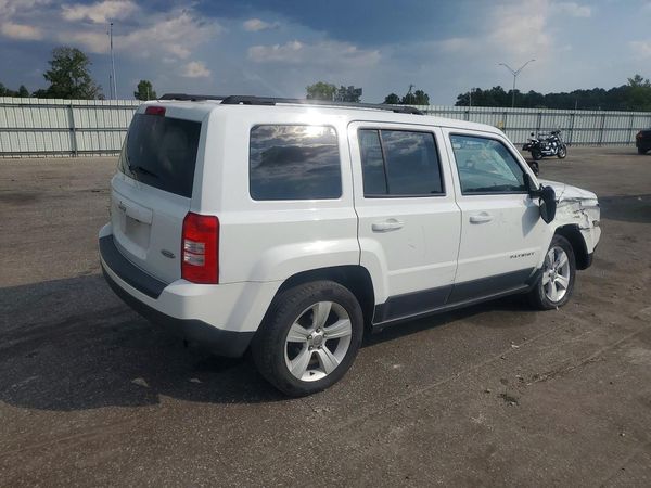 2016 JEEP PATRIOT Latitude