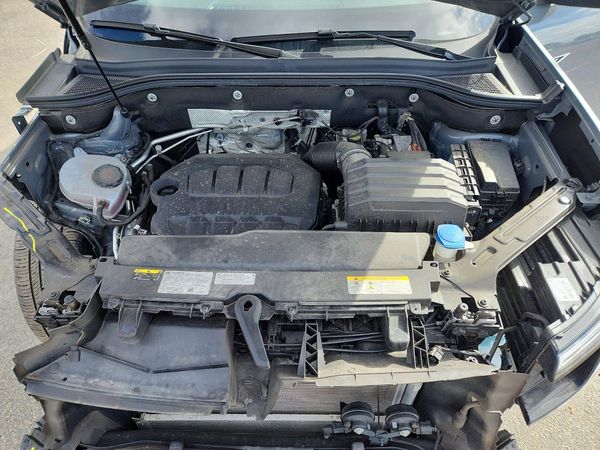 2024 VOLKSWAGEN ATLAS CROSS SPORT — Engine bay