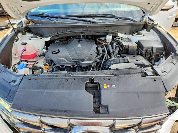2024 HYUNDAI TUCSON Limited — Engine bay