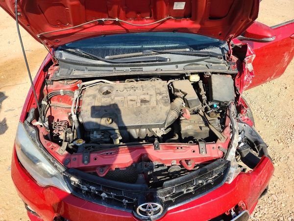 2016 TOYOTA CAMRY — Engine bay