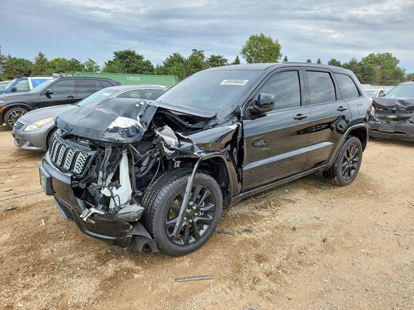 2021 JEEP GRAND CHEROKEE — Front 3/4