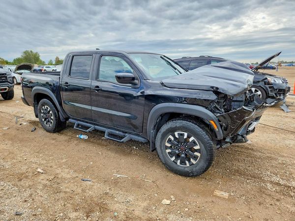 2022 NISSAN FRONTIER — Passenger 3/4