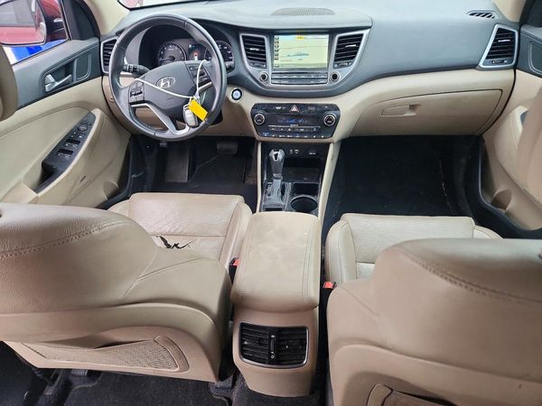 2017 HYUNDAI TUCSON