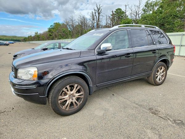 2013 VOLVO XC90 — DSFA — Front 3/4
