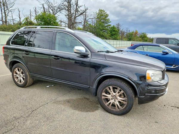 2013 VOLVO XC90 — Passenger 3/4