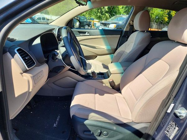 2021 HYUNDAI TUCSON — DENT