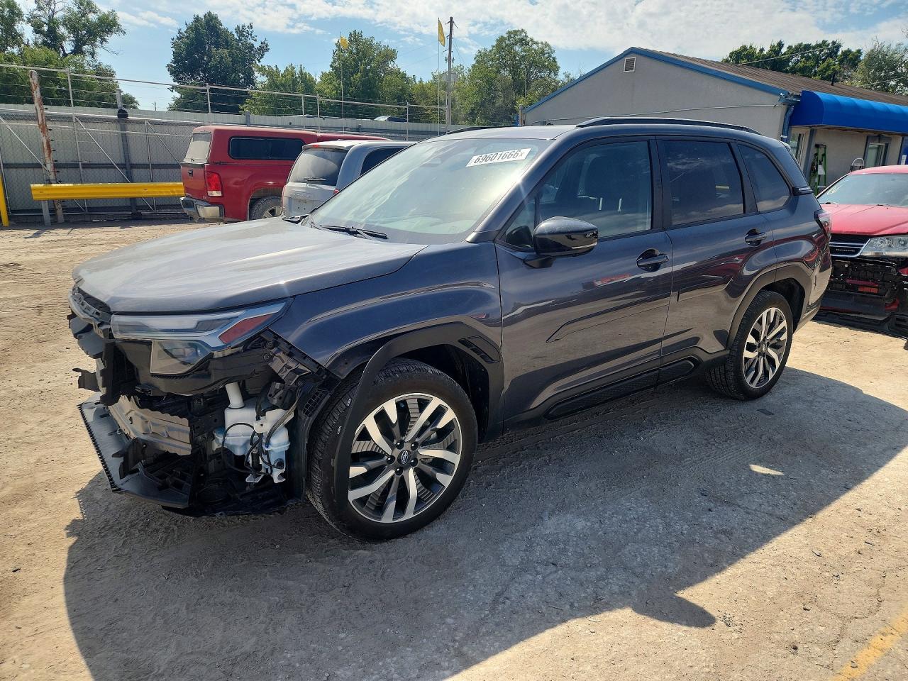 2025 SUBARU FORESTER — Front 3/4