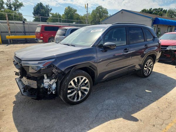 2025 SUBARU FORESTER — Front 3/4