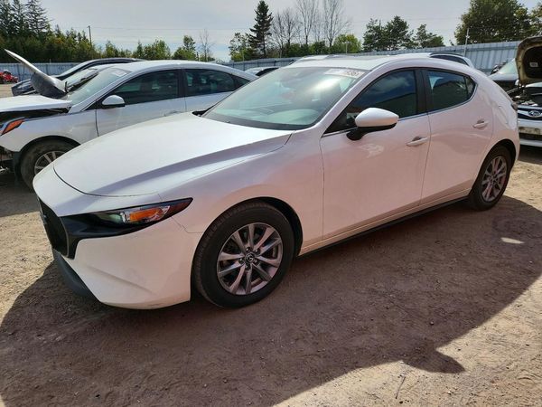 2022 MAZDA 3 — DSFA — Front 3/4