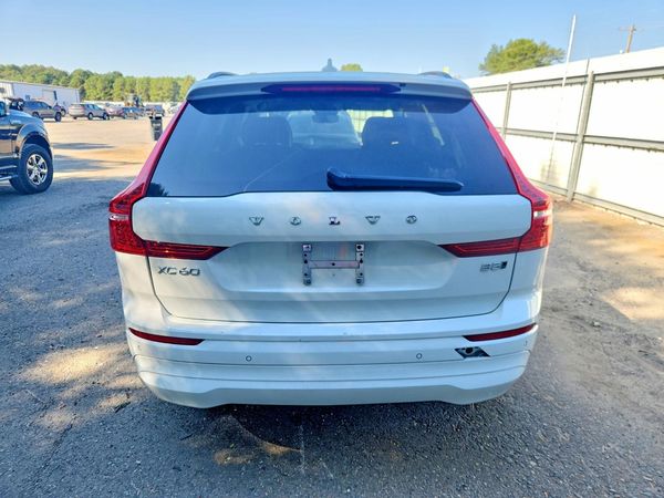 2022 VOLVO XC60 Momentum (excl S60) — DIRR