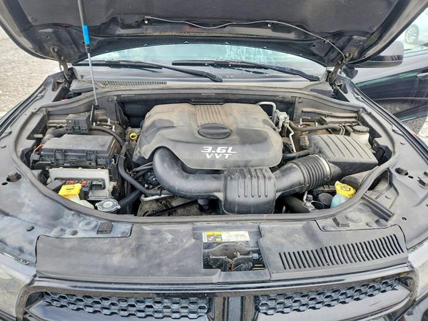 2013 DODGE DURANGO SXT — Engine bay