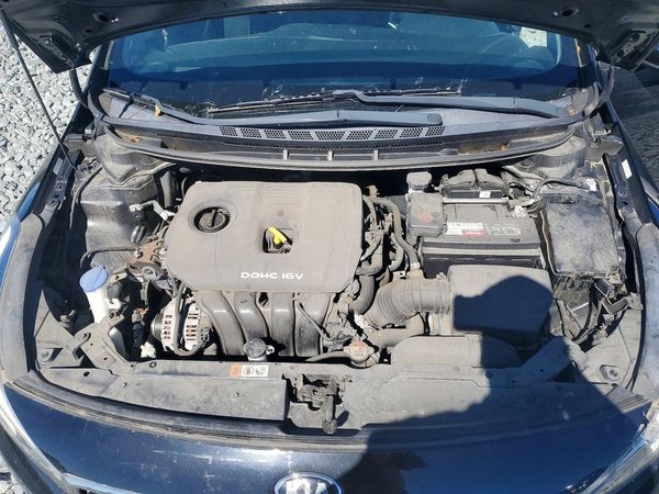 2017 KIA FORTE — Engine bay