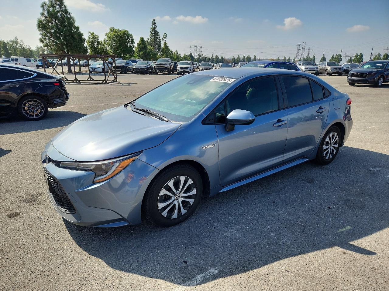 2020 TOYOTA COROLLA LE — Front 3/4