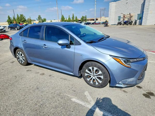 2020 TOYOTA COROLLA LE — Passenger 3/4