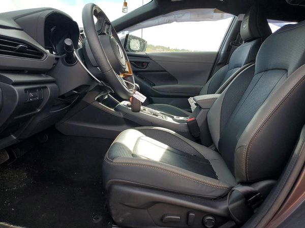 2025 SUBARU CROSSTREK — DENT
