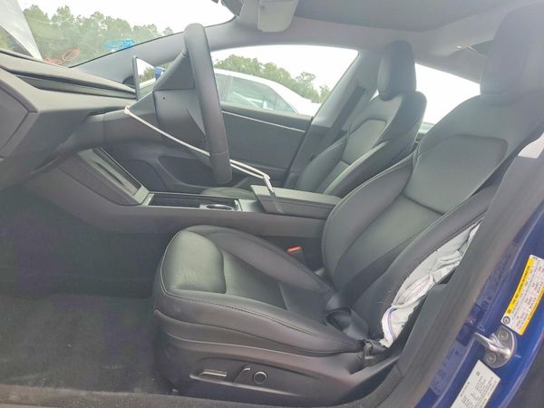 2025 TESLA MODEL 3 — DENT