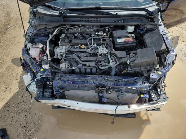 2023 TOYOTA COROLLA SE — Engine bay