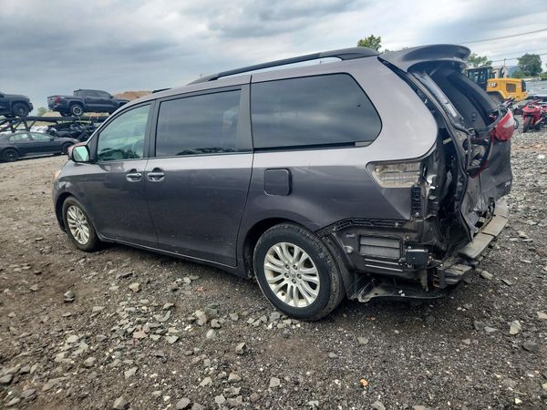 2017 TOYOTA SIENNA — DSRA