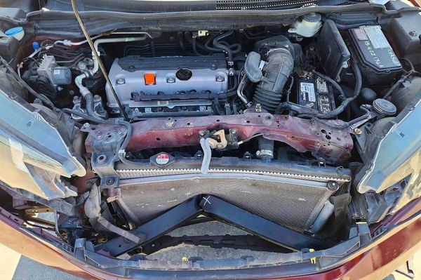 2012 HONDA CRV LX — Engine bay