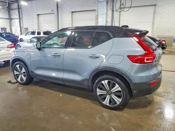 2023 VOLVO XC40 — DSRA