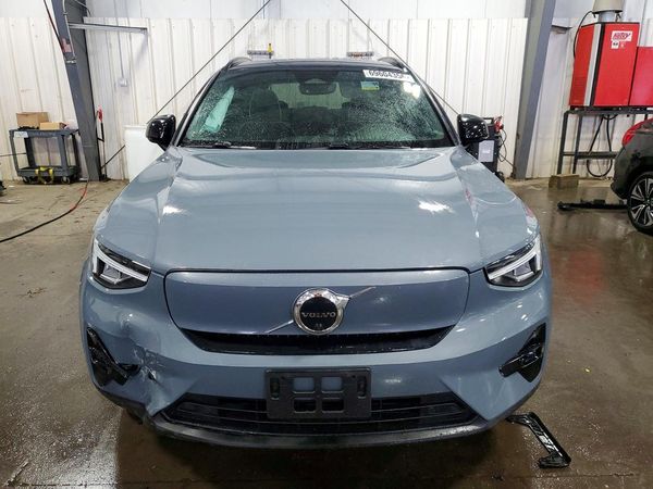 2023 VOLVO XC40 — DIRF