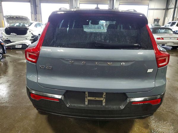 2023 VOLVO XC40 — DIRR