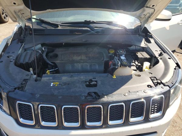2019 JEEP COMPASS — Engine bay