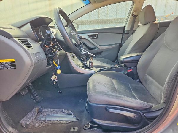 2014 HYUNDAI ELANTRA GLS(Middle) — DENT