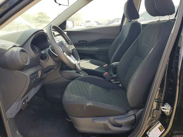 2022 NISSAN KICKS — DENT