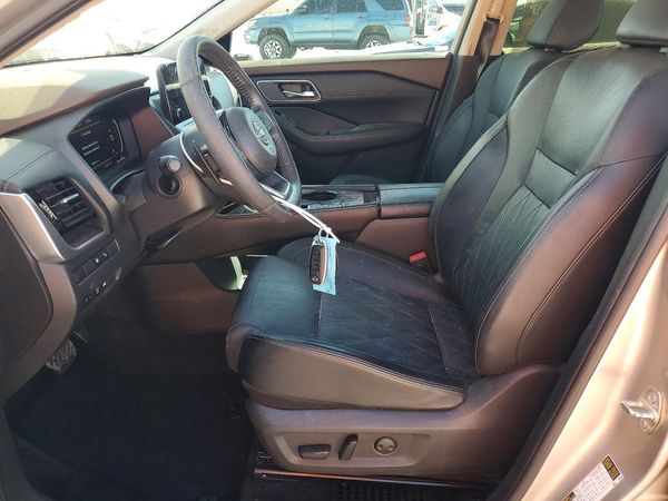 2023 NISSAN ROGUE PLATINUM — DENT