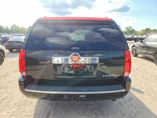 2013 CADILLAC ESCALADE — DIRR
