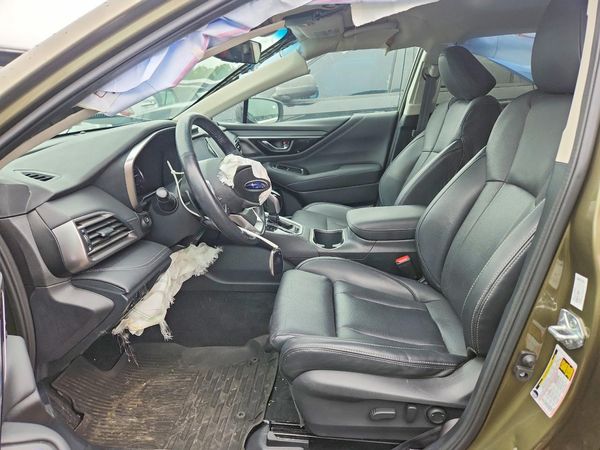 2022 SUBARU OUTBACK Limited — DENT