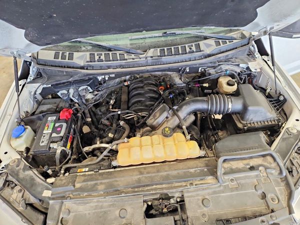2018 FORD F150 — Engine bay