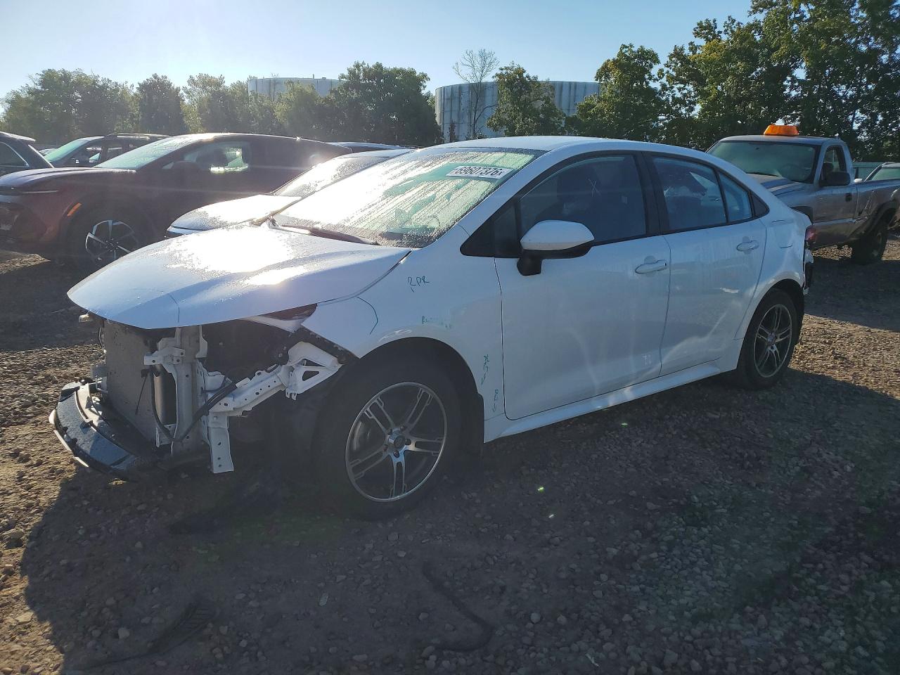 2022 TOYOTA COROLLA LE — Front 3/4