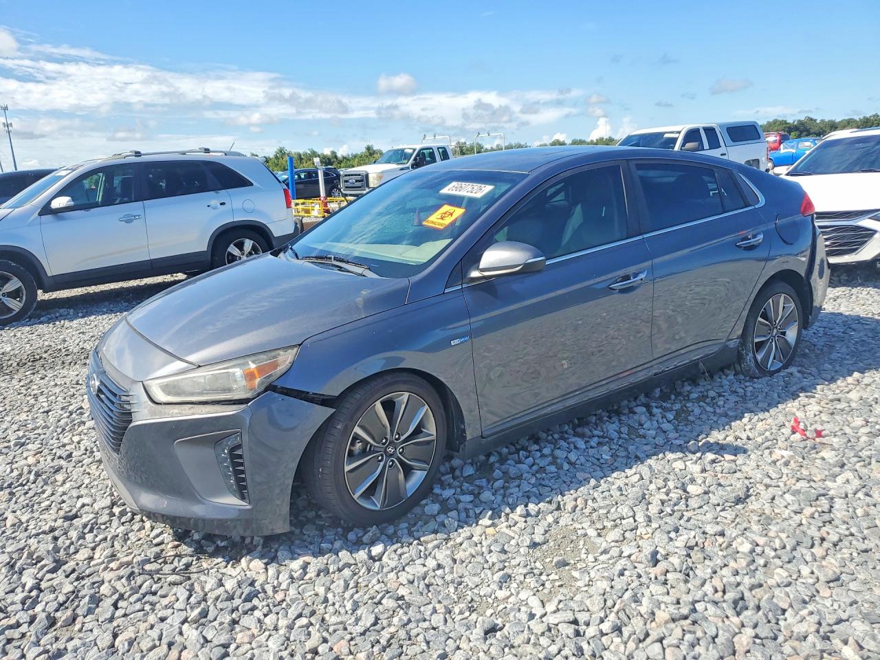 2018 HYUNDAI IONIQ Limited (HEV) — Front 3/4