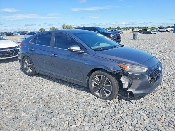 2018 HYUNDAI IONIQ Limited (HEV) — Passenger 3/4