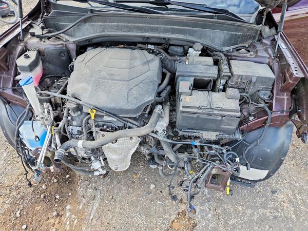 2022 KIA TELLURIDE SX — Engine bay
