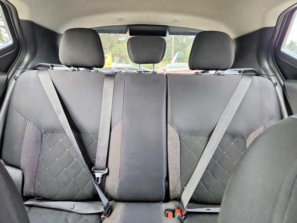 2019 NISSAN KICKS — SUVN