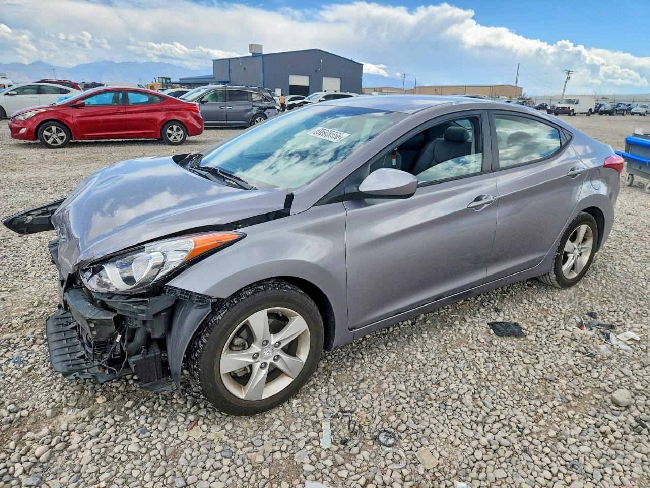 2013 HYUNDAI ELANTRA — Front 3/4