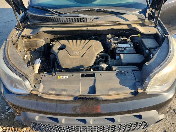 2016 KIA SOUL Plus — Engine bay