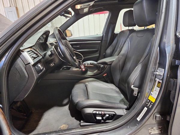 2016 BMW 328 xDrive SA — DENT
