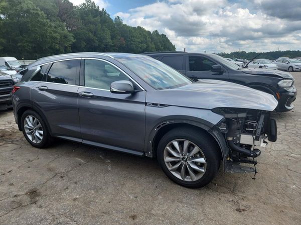 2021 INFINITI QX50 Luxe — Passenger 3/4